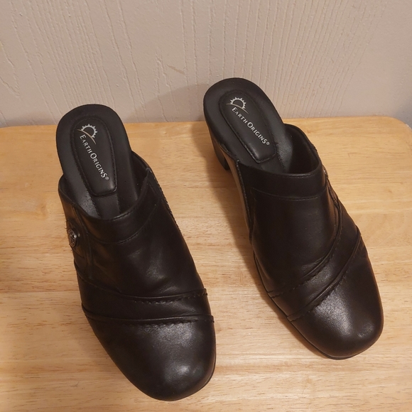 Earth Origins Shoes - Women's Black Earth Origins "Kira" Heels Size 9